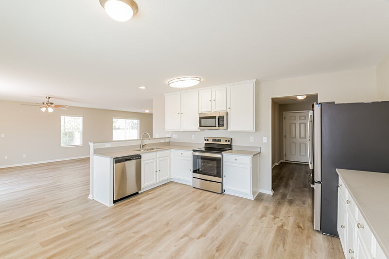 2,895/Mo, 5538 Iran St Denver, CO 80249 Kitchen View 2