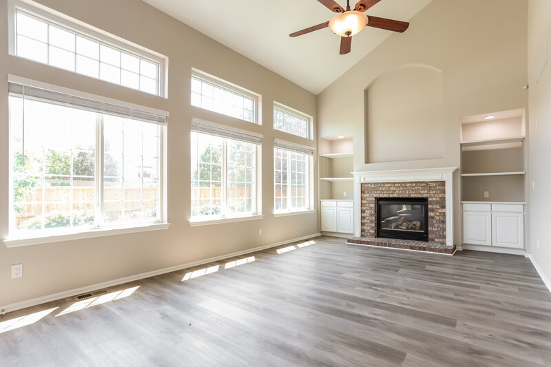 3,175/Mo, 5587 S Sicily Way Aurora, CO 80015 Living Room View