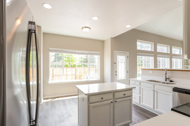 3,175/Mo, 5587 S Sicily Way Aurora, CO 80015 Kitchen View 2