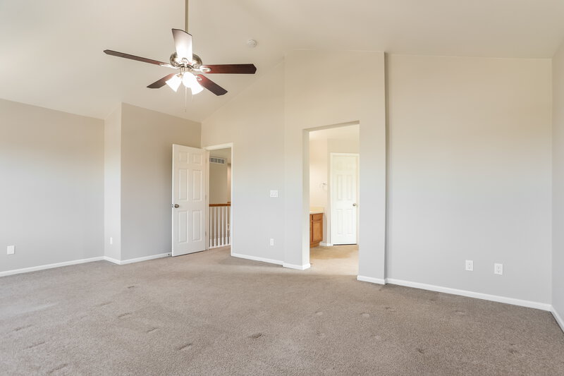 3,175/Mo, 5587 S Sicily Way Aurora, CO 80015 Main Bedroom View