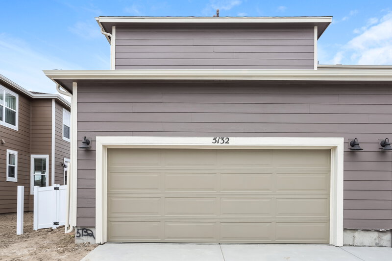 2,715/Mo, 5132 Bittercress Rd Brighton, CO 80640 Garage View
