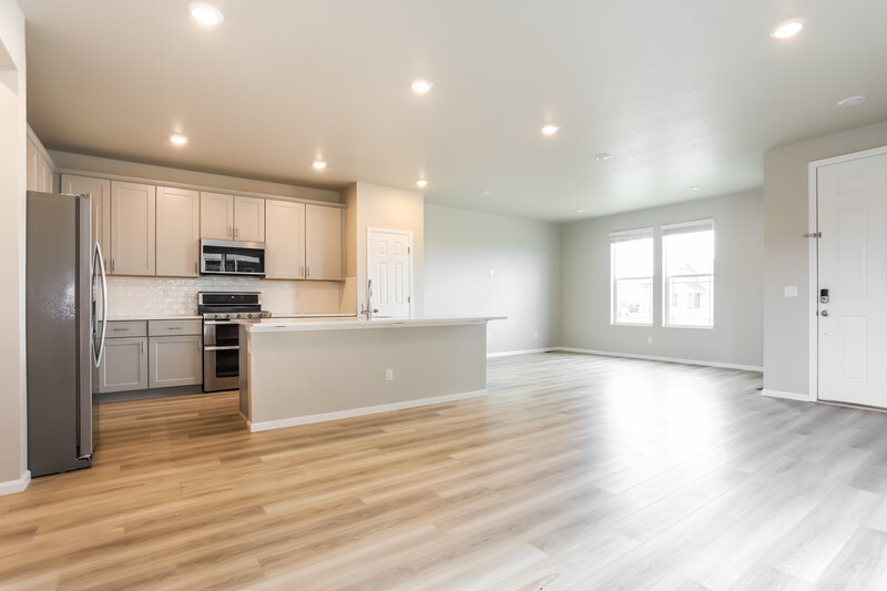 2,905/Mo, 5130 Bittercress Rd Brighton, CO 80640 Living Room View 3