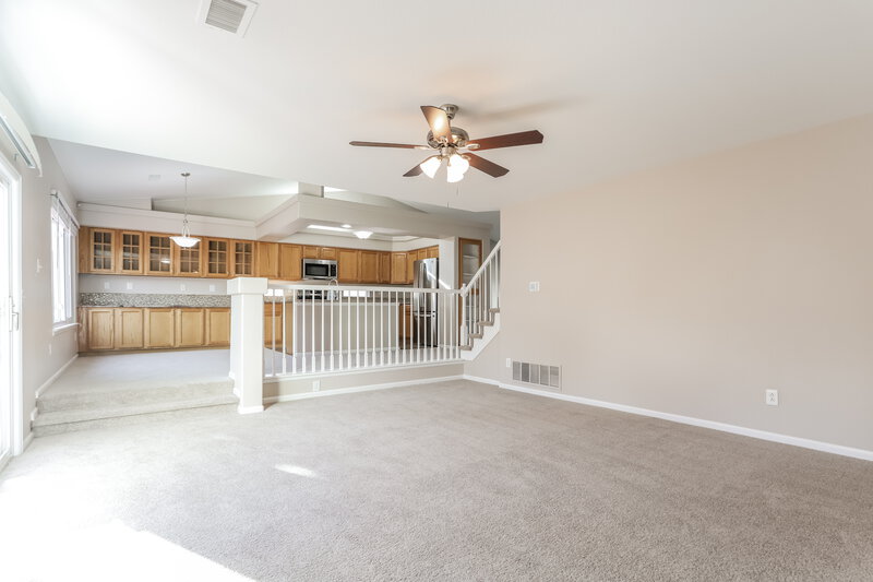 2,850/Mo, 4072 Ensenada St Denver, CO 80249 Living Room View 2