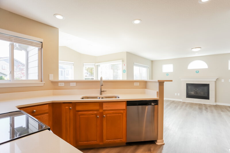 3,650/Mo, 2876 S Tower Way Aurora, CO 80013 Kitchen View 2