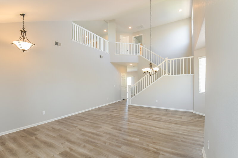 3,080/Mo, 3712 S Rome Way Aurora, CO 80018 Living Room View 2