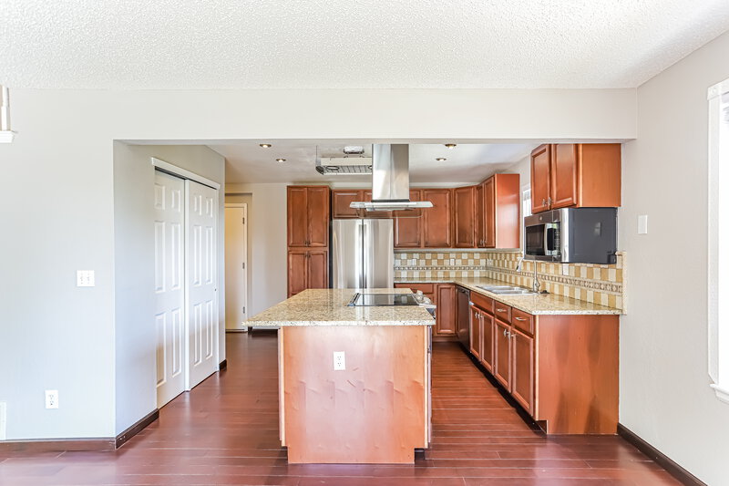 2,945/Mo, 4224 S Shawnee Ct Aurora, CO 80018 Kitchen View
