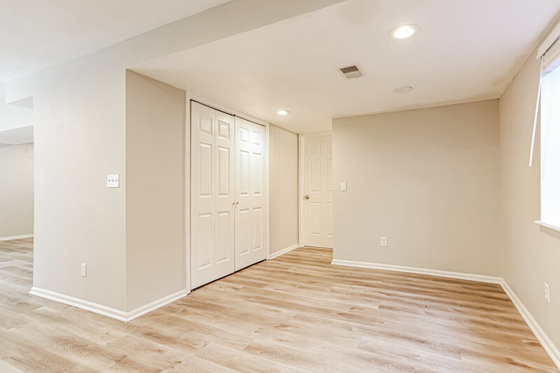 2,945/Mo, 4224 S Shawnee Ct Aurora, CO 80018 Basement View 2