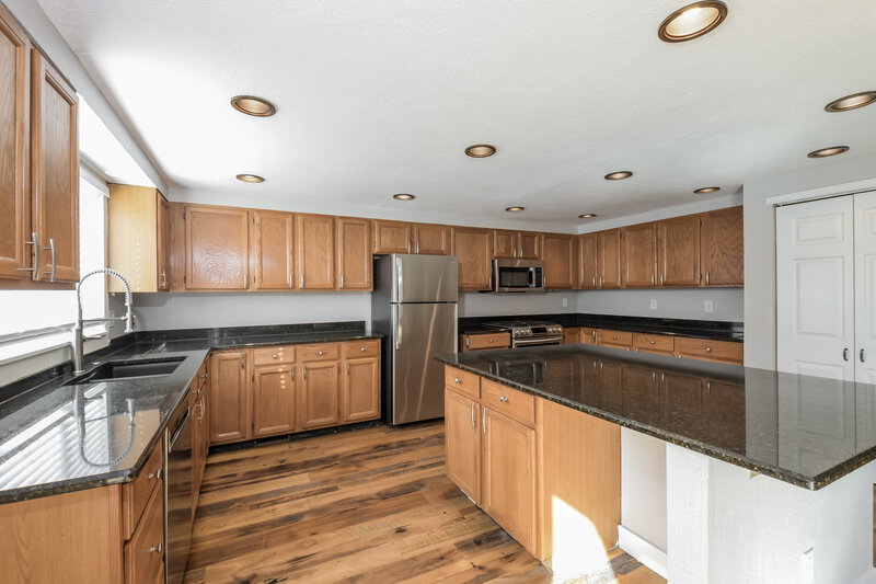 3,050/Mo, 10295 Quail St Westminster, CO 80021 Kitchen View 2