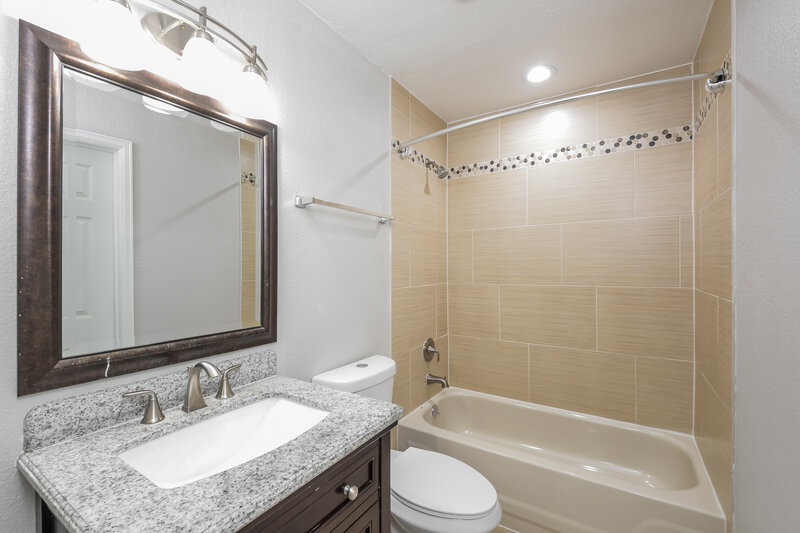 3,050/Mo, 10295 Quail St Westminster, CO 80021 Bathroom View 2