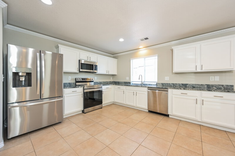 2,750/Mo, 4081 Delight Dr Castle Rock, CO 80109 Kitchen View