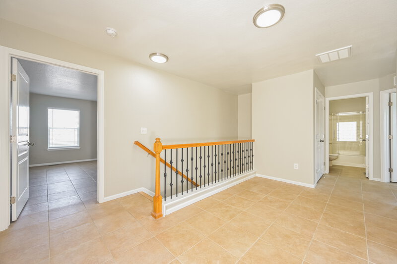 2,750/Mo, 4081 Delight Dr Castle Rock, CO 80109 Loft View