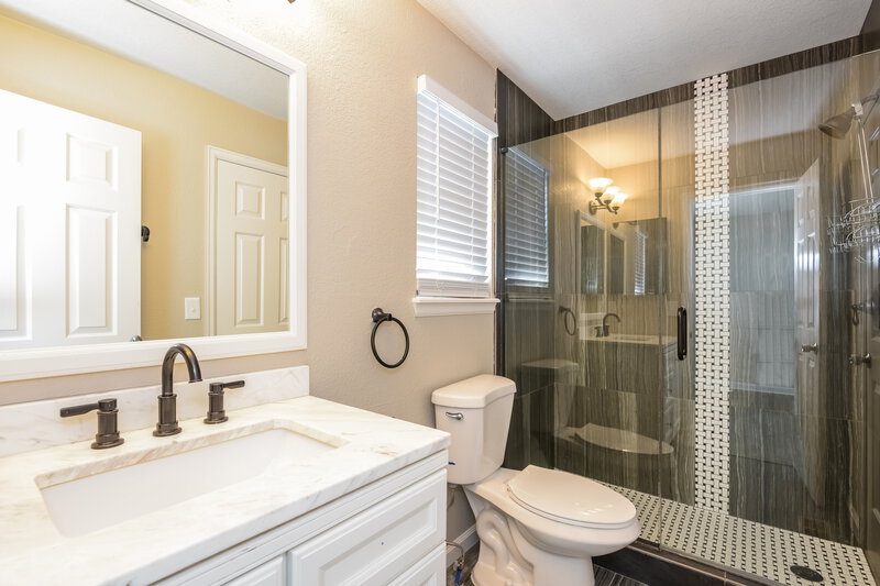 3,285/Mo, 19763 E Union Dr Centennial, CO 80015 Bathroom View