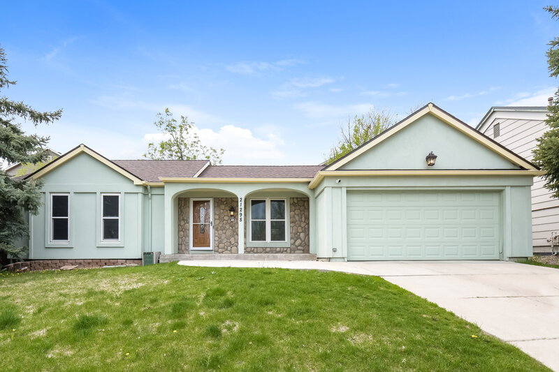 3,025/Mo, 21298 E Aberdeen Pl Centennial, CO 80015 External View