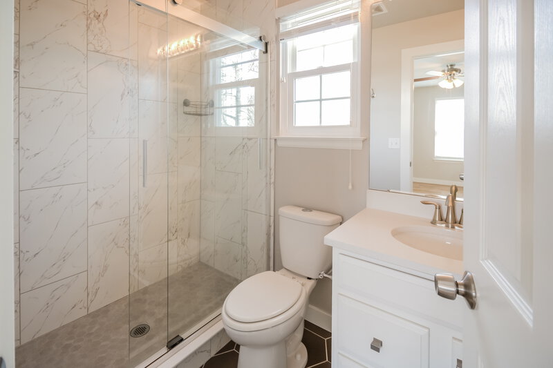 2,895/Mo, 16294 E Phillips Ln Englewood, CO 80112 Main Bathroom View