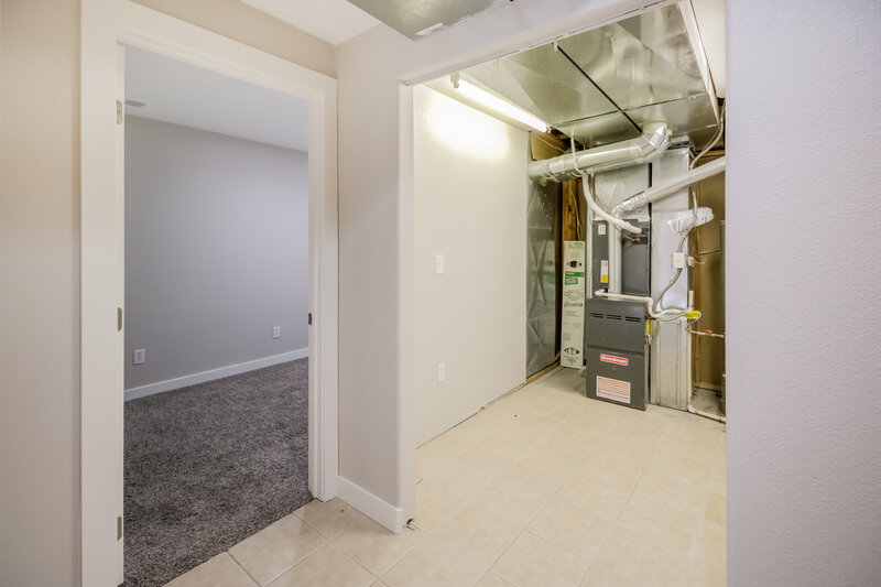 2,895/Mo, 16294 E Phillips Ln Englewood, CO 80112 Laundry Room View