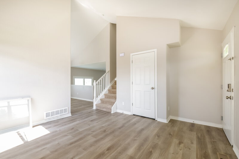 2,680/Mo, 12961 Leesburg Rd Parker, CO 80134 Family Room View 2