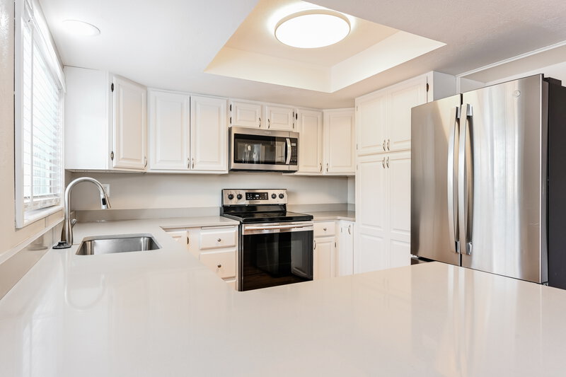 3,125/Mo, 8933 W Star Ave Littleton, CO 80128 Kitchen View