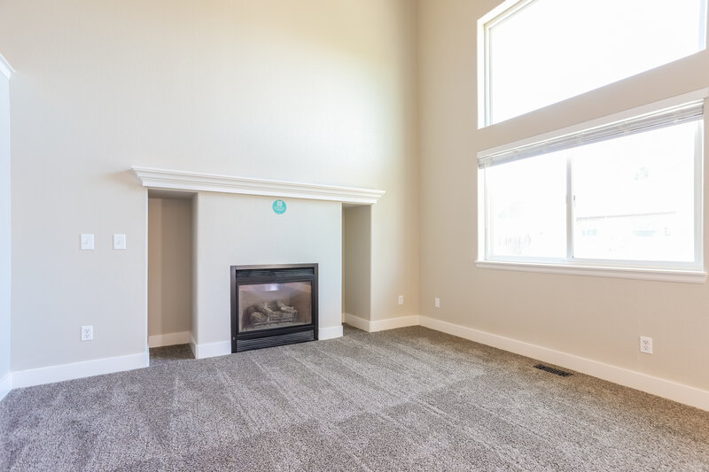 3,125/Mo, 19754 New Market Ct Parker, CO 80134 Sitting Room View