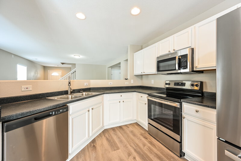 3,125/Mo, 7552 Brown Bear Ct Littleton, CO 80125 Kitchen View