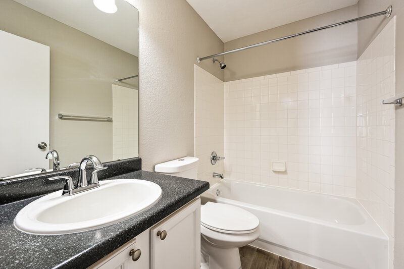 3,125/Mo, 7552 Brown Bear Ct Littleton, CO 80125 Bathroom View