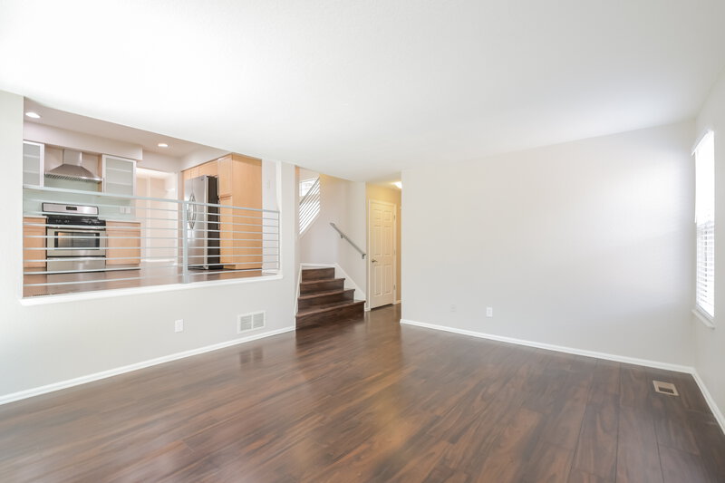 2,725/Mo, 18842 E Chenango Pl Aurora, CO 80015 Living Room View 4