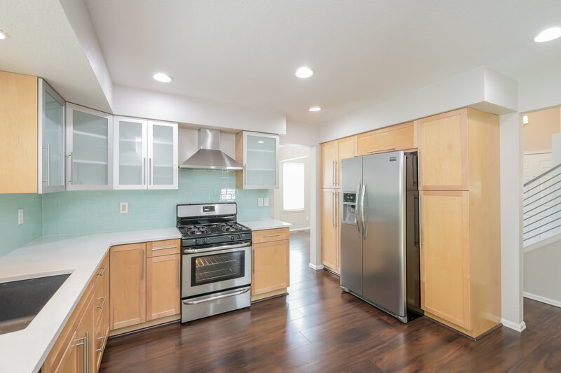 2,725/Mo, 18842 E Chenango Pl Aurora, CO 80015 Kitchen View 2