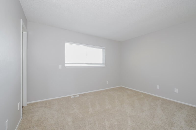 2,690/Mo, 8887 W 86th Ave Westminster, CO 80005 Main Bedroom View 2