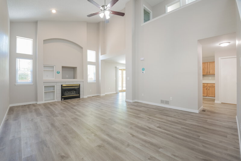 3,210/Mo, 9662 Lamar Pl Westminster, CO 80021 Living Room View 3