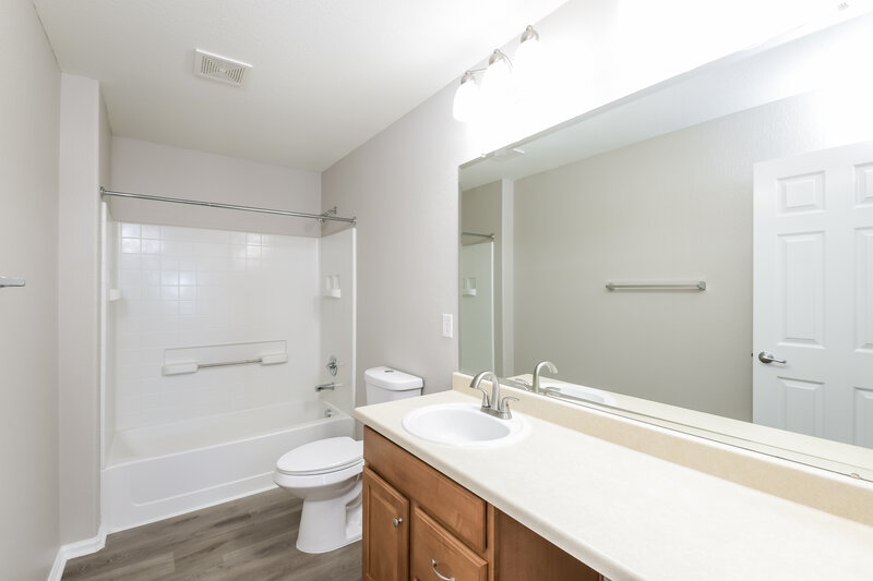 2,890/Mo, 577 N 48th Ave Brighton, CO 80601 Bathroom View