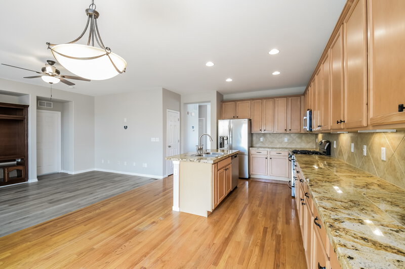 3,570/Mo, 5647 S Buchanan St Aurora, CO 80016 Dining Room View
