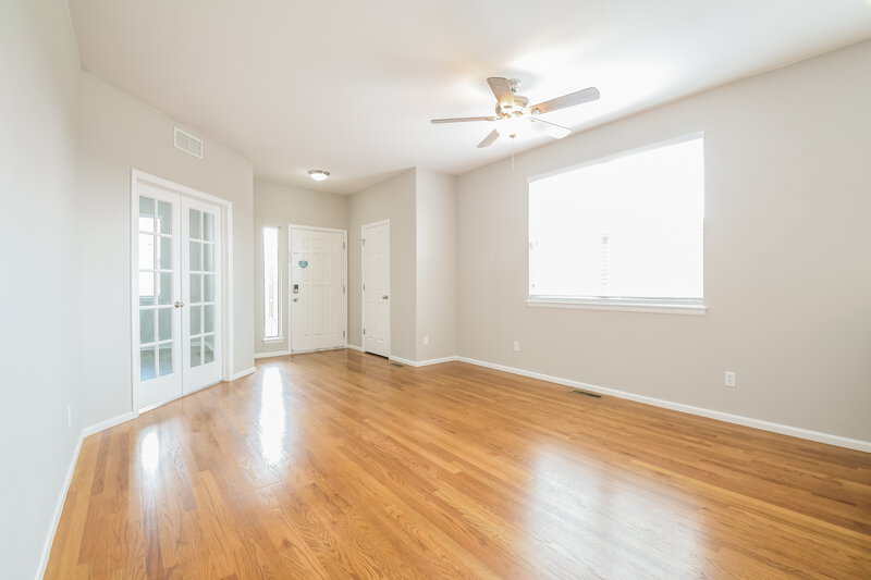 3,570/Mo, 5647 S Buchanan St Aurora, CO 80016 Family Room View 2