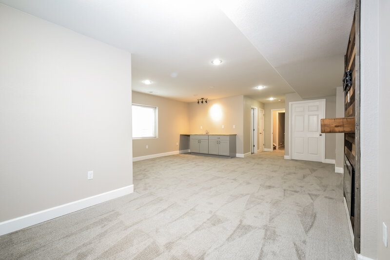 3,570/Mo, 5647 S Buchanan St Aurora, CO 80016 Sitting Room View