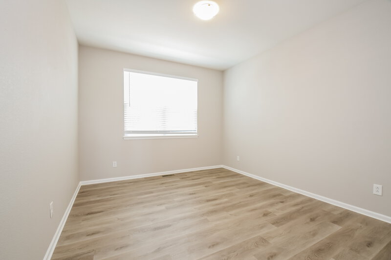 3,570/Mo, 5647 S Buchanan St Aurora, CO 80016 Bedroom View