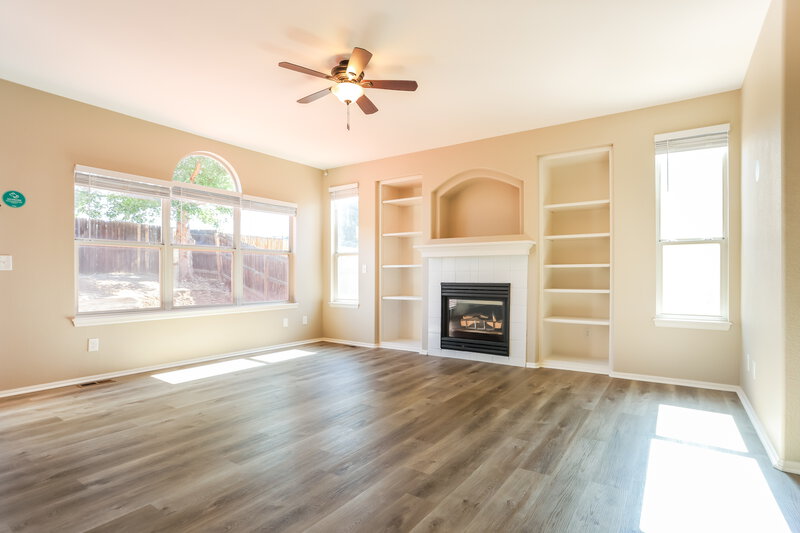 3,450/Mo, 17747 E Dorado Dr Centennial, CO 80015 Sitting Room View