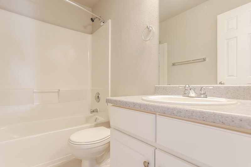 3,930/Mo, 3705 S Quatar Way Aurora, CO 80018 Bathroom View