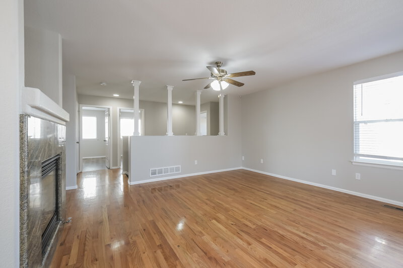 2,605/Mo, 4223 Pioneer Pl Brighton, CO 80601 Living Room View 2
