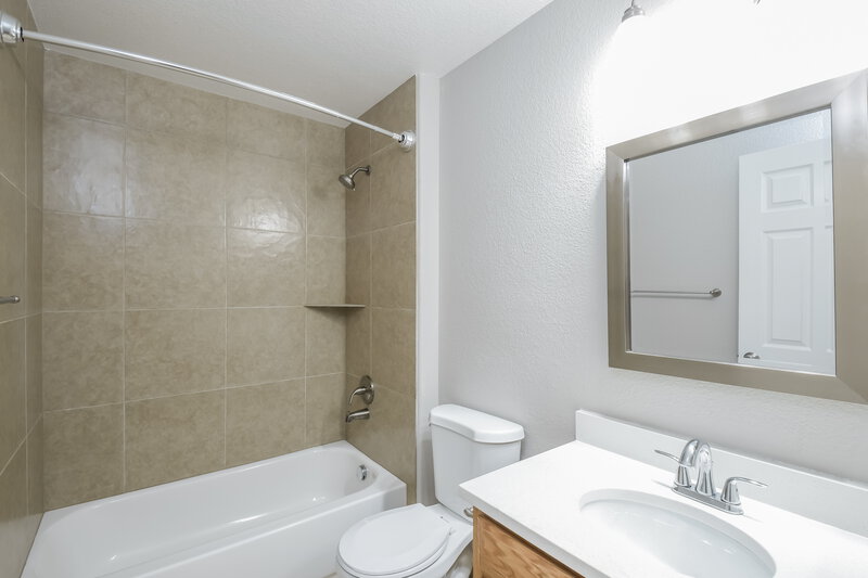 2,605/Mo, 4223 Pioneer Pl Brighton, CO 80601 Bathroom View