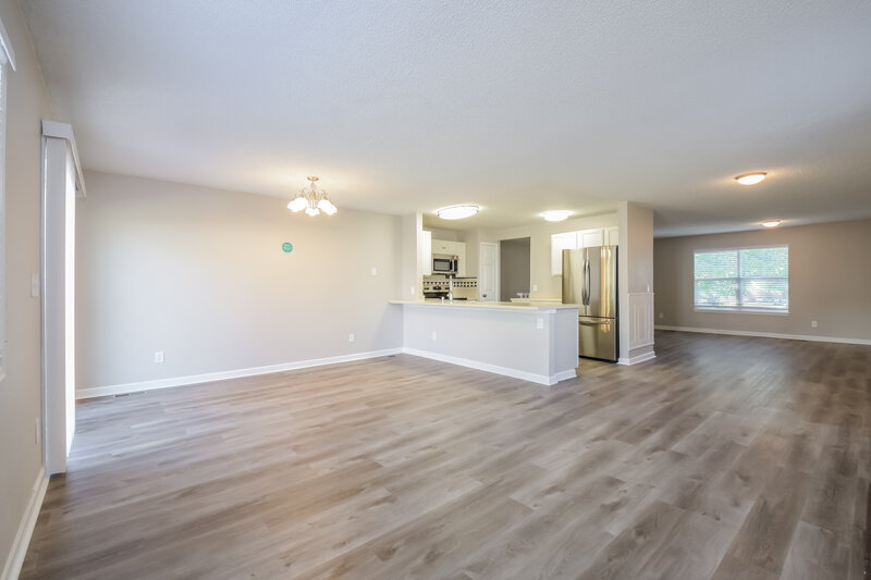 2,825/Mo, 4494 S Bahama Way Aurora, CO 80015 Living Room View 2