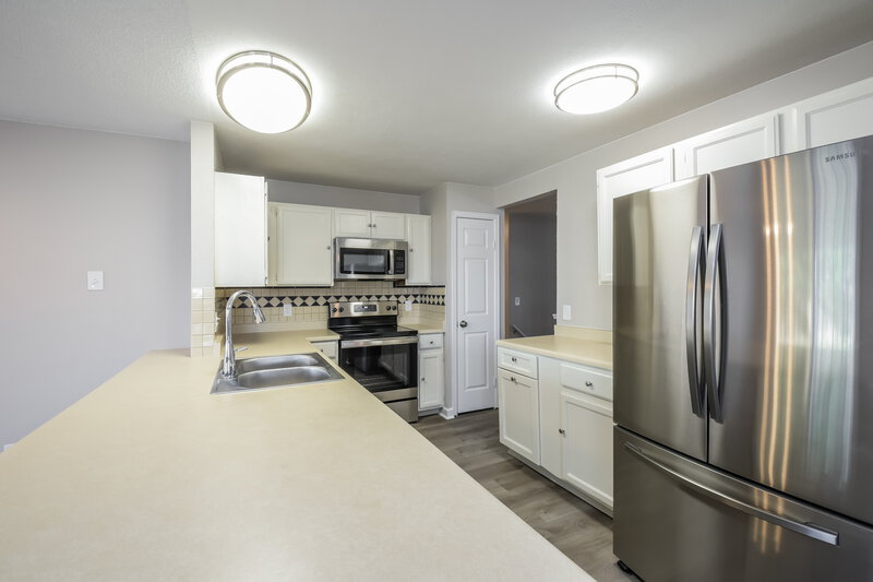 2,825/Mo, 4494 S Bahama Way Aurora, CO 80015 Kitchen View