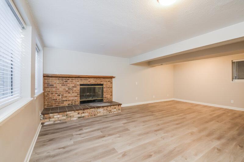 2,825/Mo, 4494 S Bahama Way Aurora, CO 80015 Sitting Room View