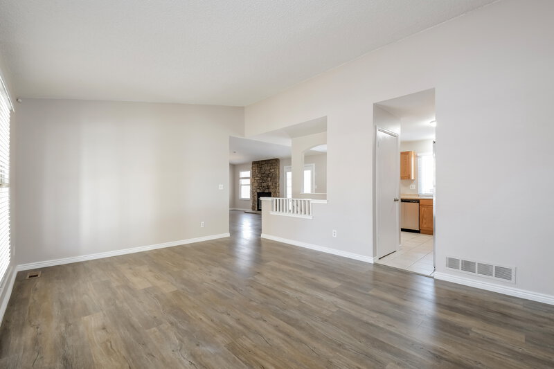 3,095/Mo, 5787 S Odessa St Centennial, CO 80015 Sitting Room View