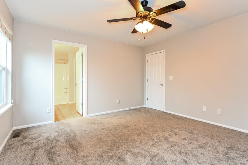 2,775/Mo, 4340 S Iris Ct Littleton, CO 80123 Main Bedroom View