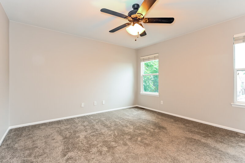 2,775/Mo, 4340 S Iris Ct Littleton, CO 80123 Main Bedroom View 2