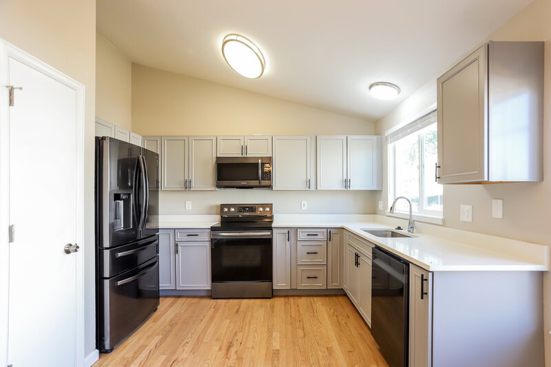 2,950/Mo, 16393 Goldenrod Way Parker, CO 80134 Kitchen View
