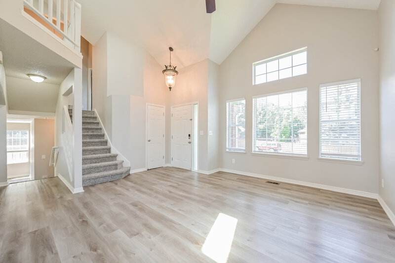 2,975/Mo, 5800 S Rock Creek Dr Castle Rock, CO 80109 Living Room View 2