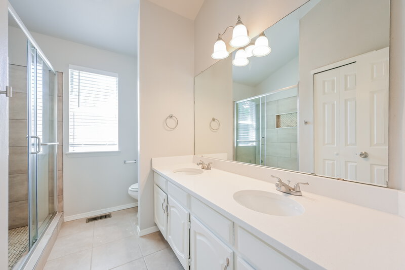 2,975/Mo, 5800 S Rock Creek Dr Castle Rock, CO 80109 Bathroom View