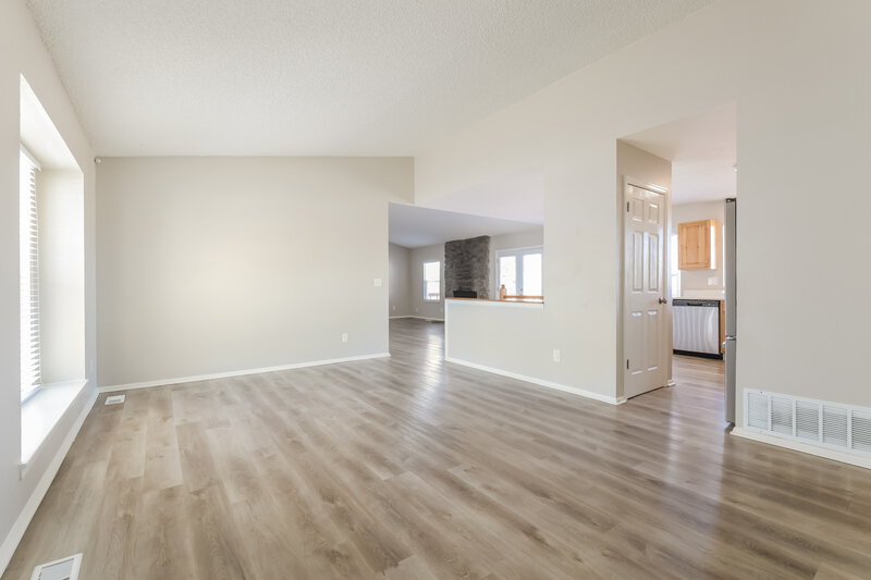 3,300/Mo, 21287 E Powers Pl Centennial, CO 80015 Living Room View