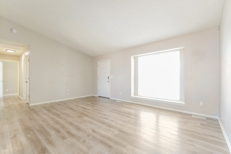 3,300/Mo, 21287 E Powers Pl Centennial, CO 80015 Living Room View 2