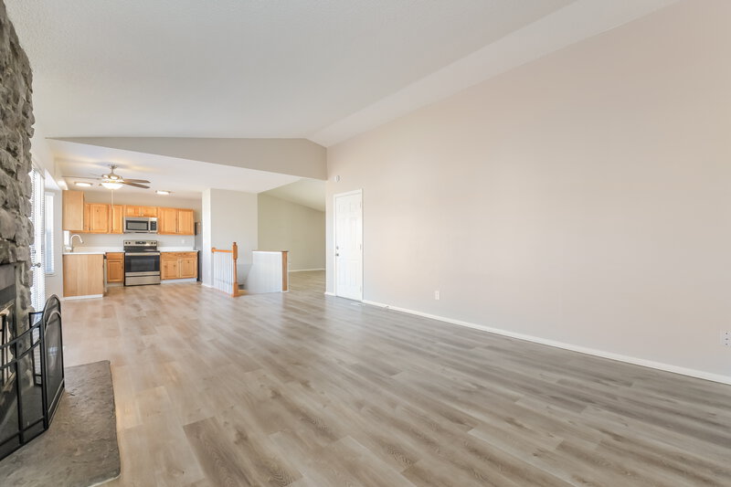 3,300/Mo, 21287 E Powers Pl Centennial, CO 80015 Family Room View 2