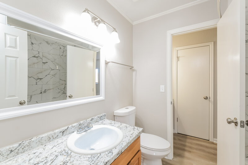 3,300/Mo, 21287 E Powers Pl Centennial, CO 80015 Main Bathroom View